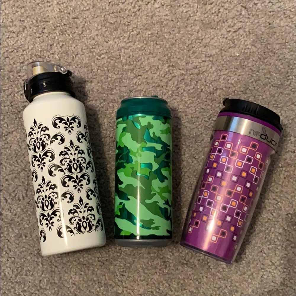 3 reusable bottles/cups